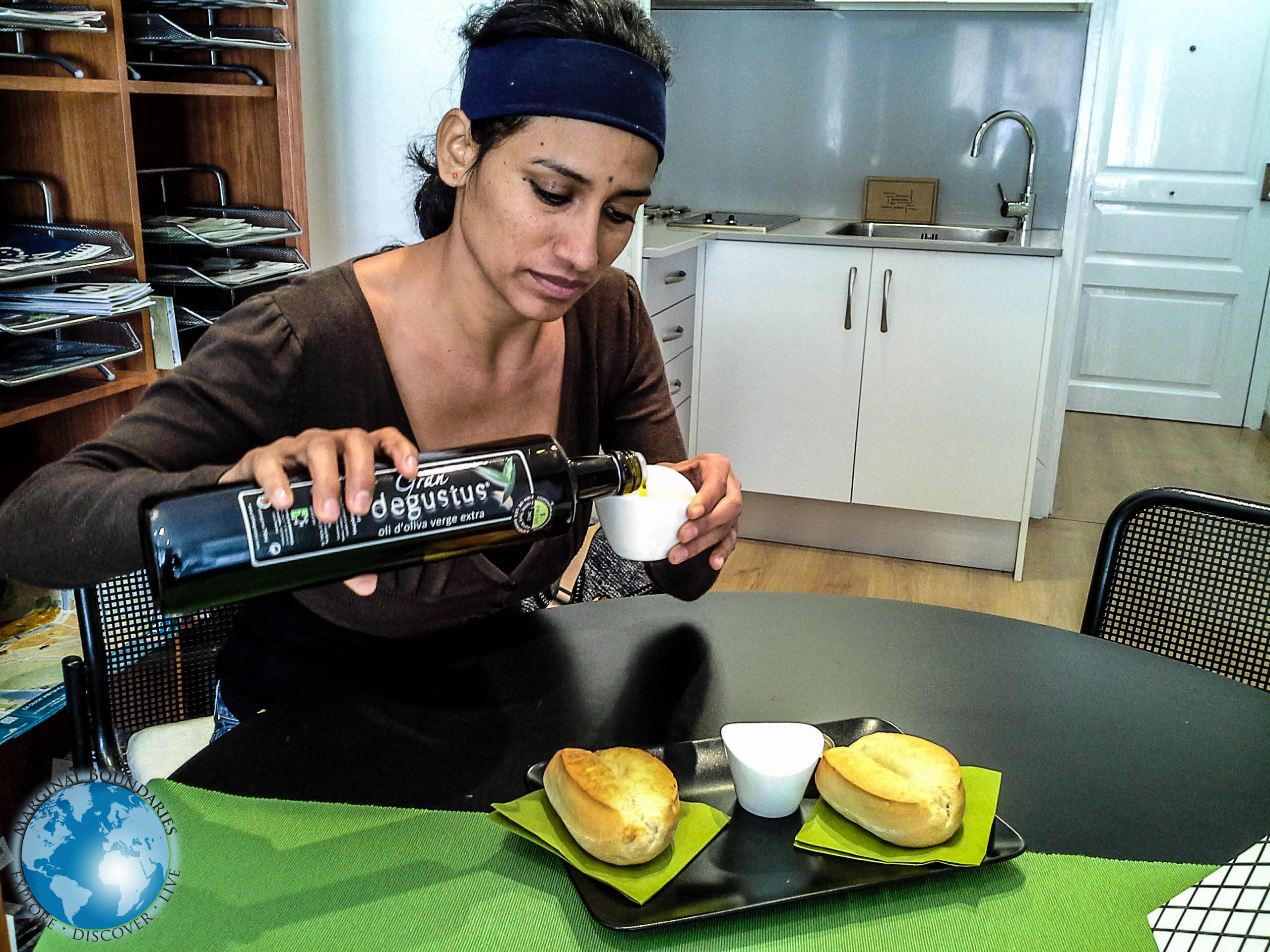 Cris pouring olive oil