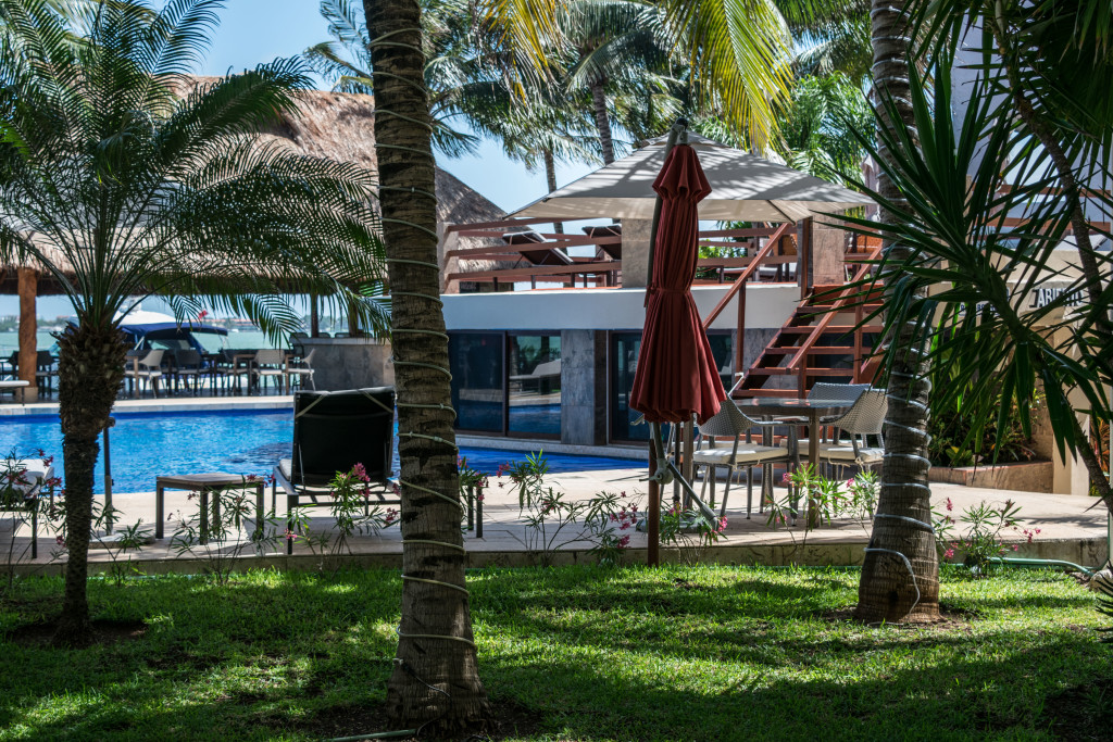 pool and restaurant view