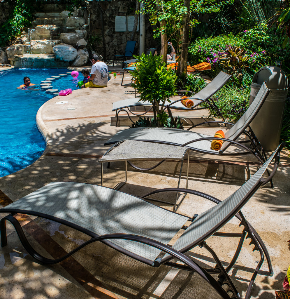 pool loungers