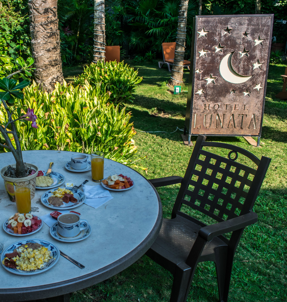 Hotel Lunata breakfast tables