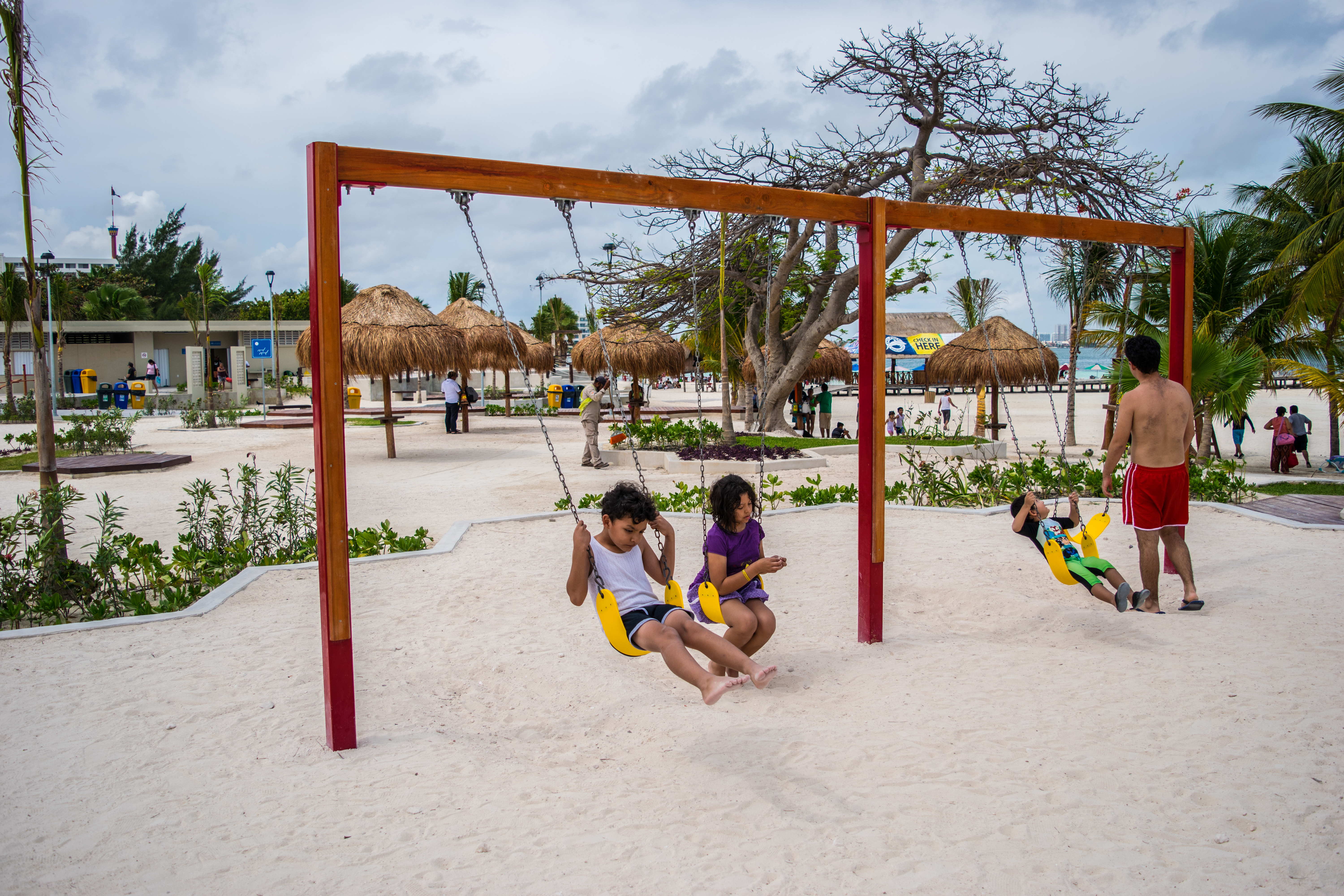 Playa Langosta Park swings, Cancun