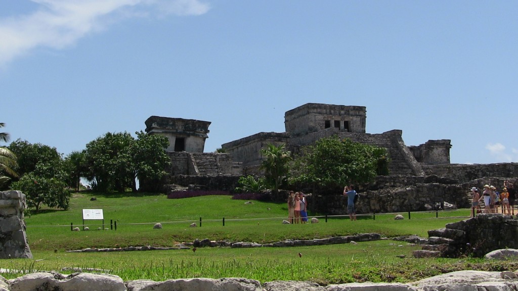 another view of the castillo