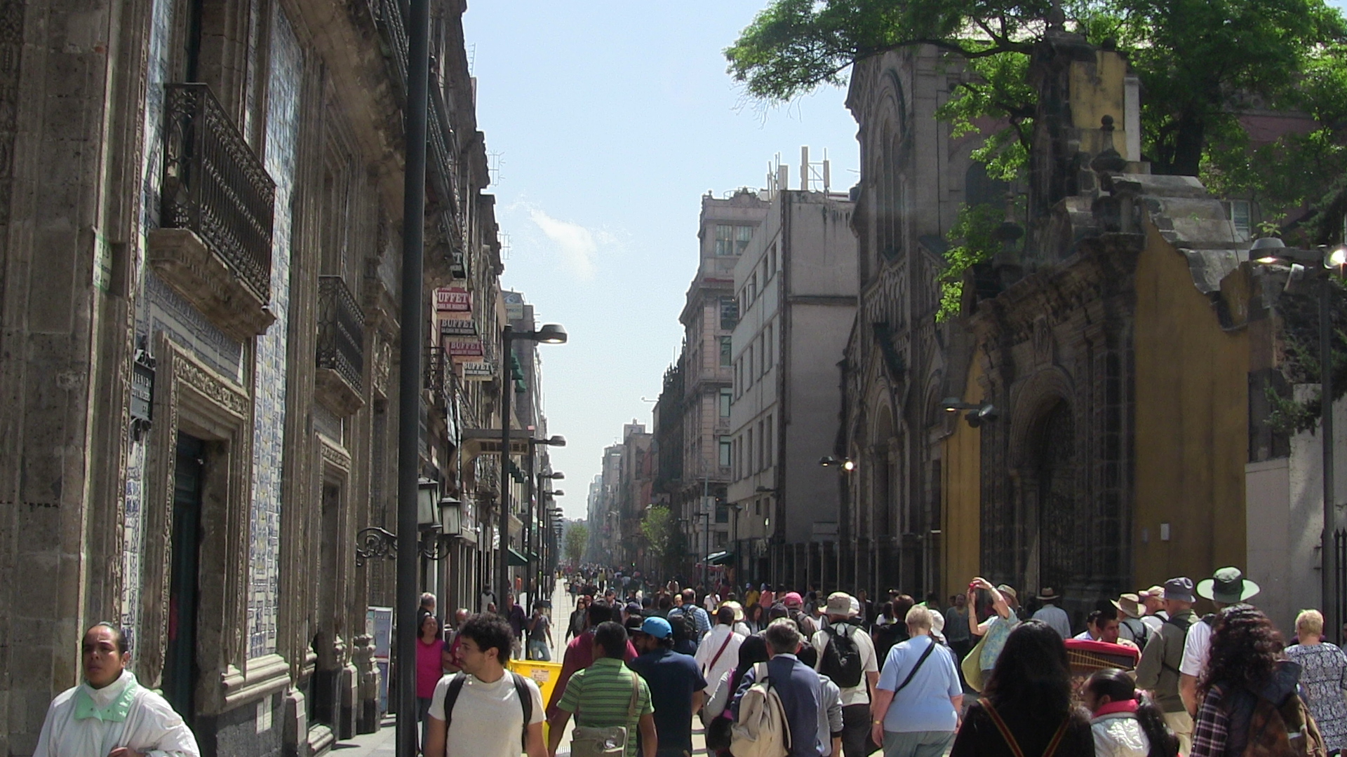 Avenida Francisco I. Madero in Mexico City